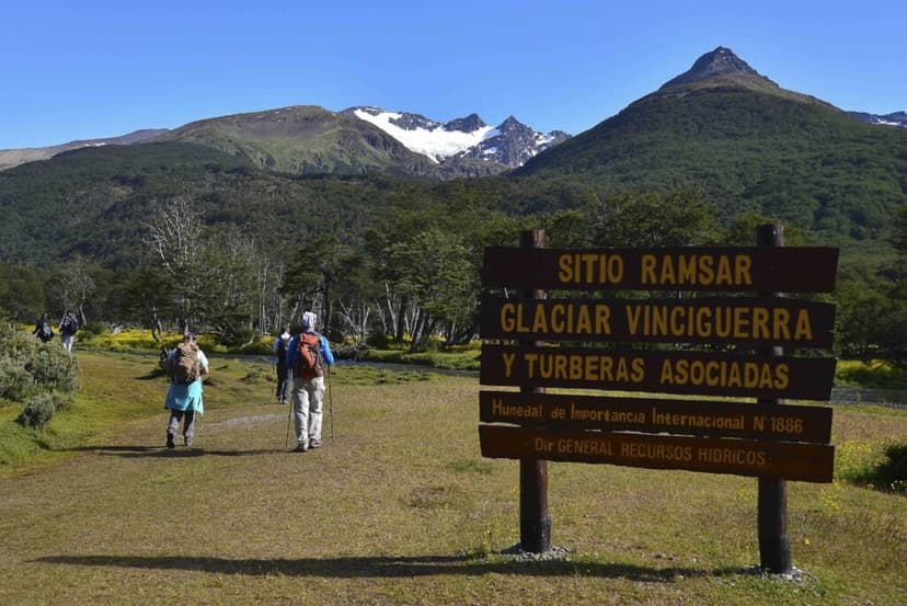 Glaciar Vinciguerra y Laguna de los Tempanos — Ushuaia